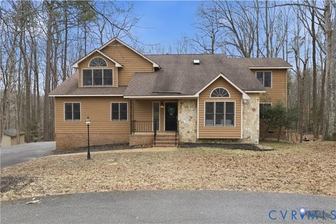 Photo of 14429 Fox Knoll Drive, Colonial Heights, VA 23834 (MLS # 2602462)