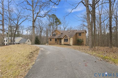 Photo of 14429 Fox Knoll Drive, Colonial Heights, VA 23834 (MLS # 2602462)