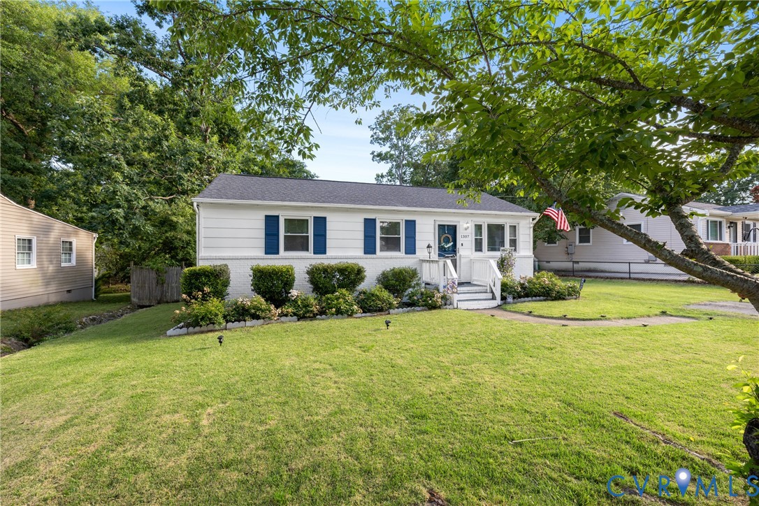 1307 Enon AVE