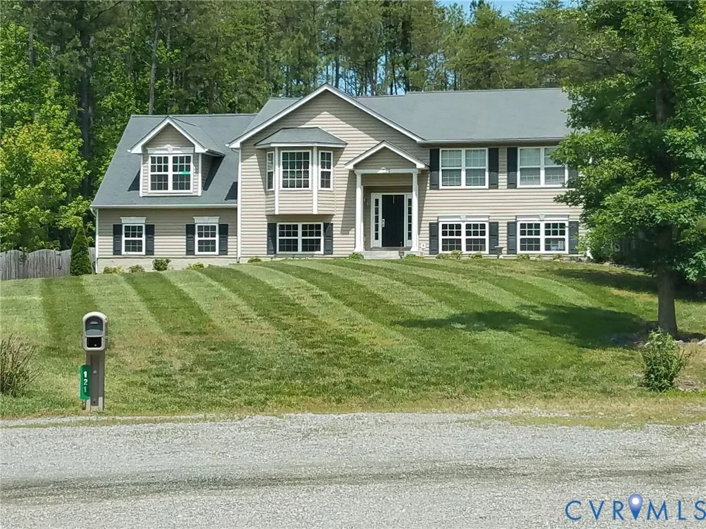 121 Delaware Drive