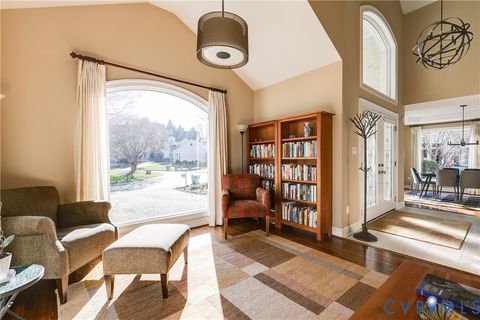 Tiny photo for 10 Tow Path Circle, Richmond, VA 23221 (MLS # 2533639)