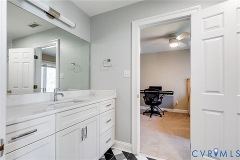 Tiny photo for 10 Tow Path Circle, Richmond, VA 23221 (MLS # 2533639)