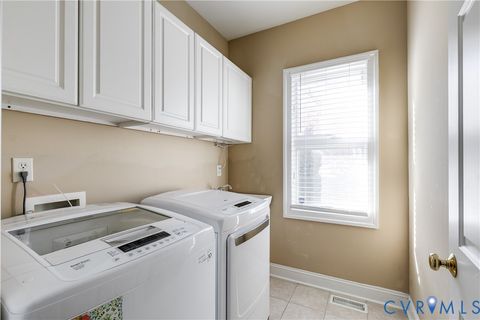 Tiny photo for 10 Tow Path Circle, Richmond, VA 23221 (MLS # 2533639)