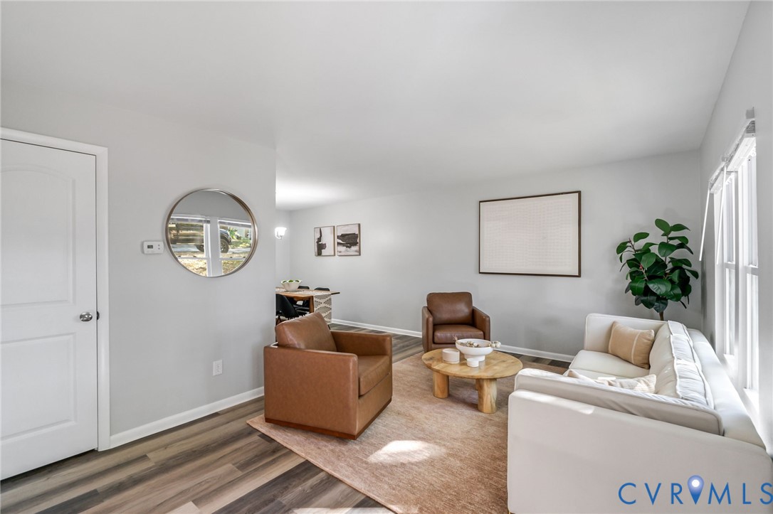 6512 N Stevens Hollow Drive