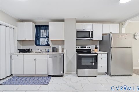 Tiny photo for 1011 Melville Street, Petersburg, VA 23803 (MLS # 2613505)