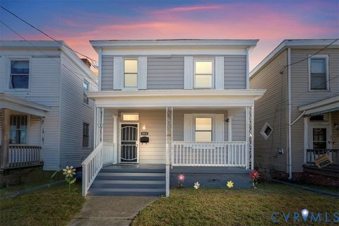 Photo of 1011 Melville Street, Petersburg, VA 23803 (MLS # 2613505)