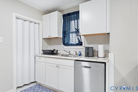 Tiny photo for 1011 Melville Street, Petersburg, VA 23803 (MLS # 2613505)