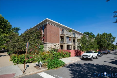 Photo of 2100 Grove Avenue #U10, Richmond, VA 23220 (MLS # 2623944)