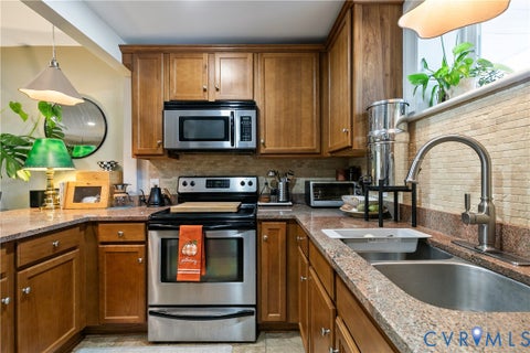 Tiny photo for 2100 Grove Avenue #U10, Richmond, VA 23220 (MLS # 2623944)
