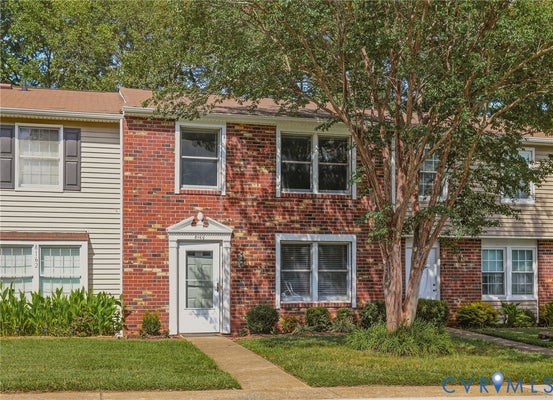 8160 CLOVERTREE CT, NORTH CHESTERFIELD, VA 23235 - Image d318f2ae320f7c89dbc4bb97161a4f6c/474058542