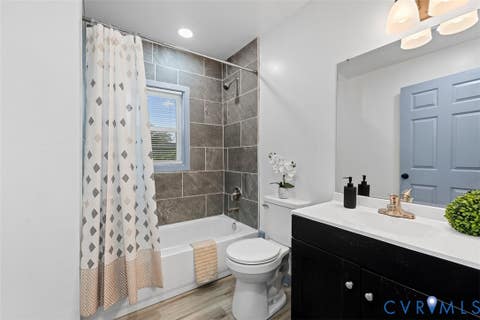 Tiny photo for 522 S Jefferson Street, Petersburg, VA 23803 (MLS # 2620596)