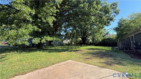 Tiny photo for 806 Ridgeway Avenue, Hampton, VA 23661 (MLS # 2612717)