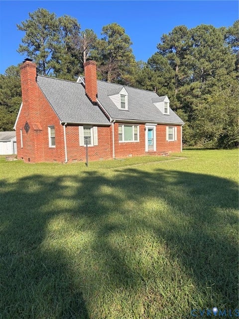 Photo of 10122 Pollard Creek Road, Mechanicsville, VA 23116 (MLS # 2625277)