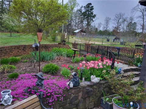Tiny photo for 2411 Richmond Road, Amelia Courthouse, VA 23002 (MLS # 2627072)
