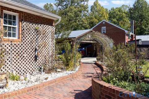 Tiny photo for 2411 Richmond Road, Amelia Courthouse, VA 23002 (MLS # 2627072)