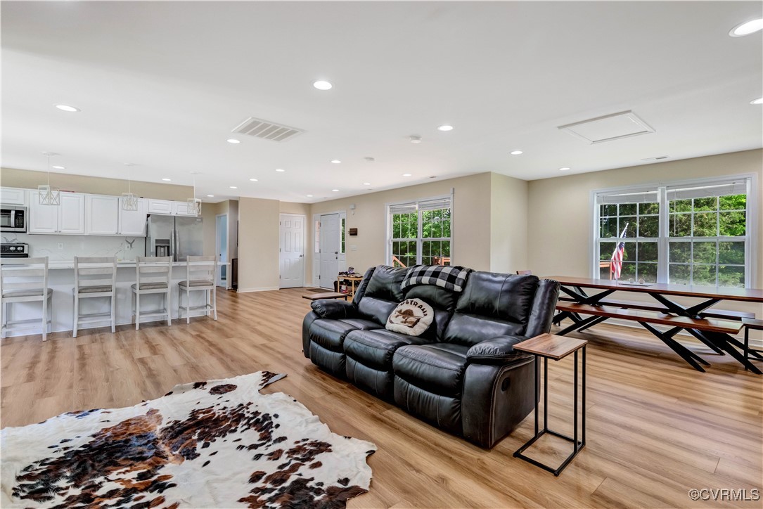 8118 Mimosa Hill Lane