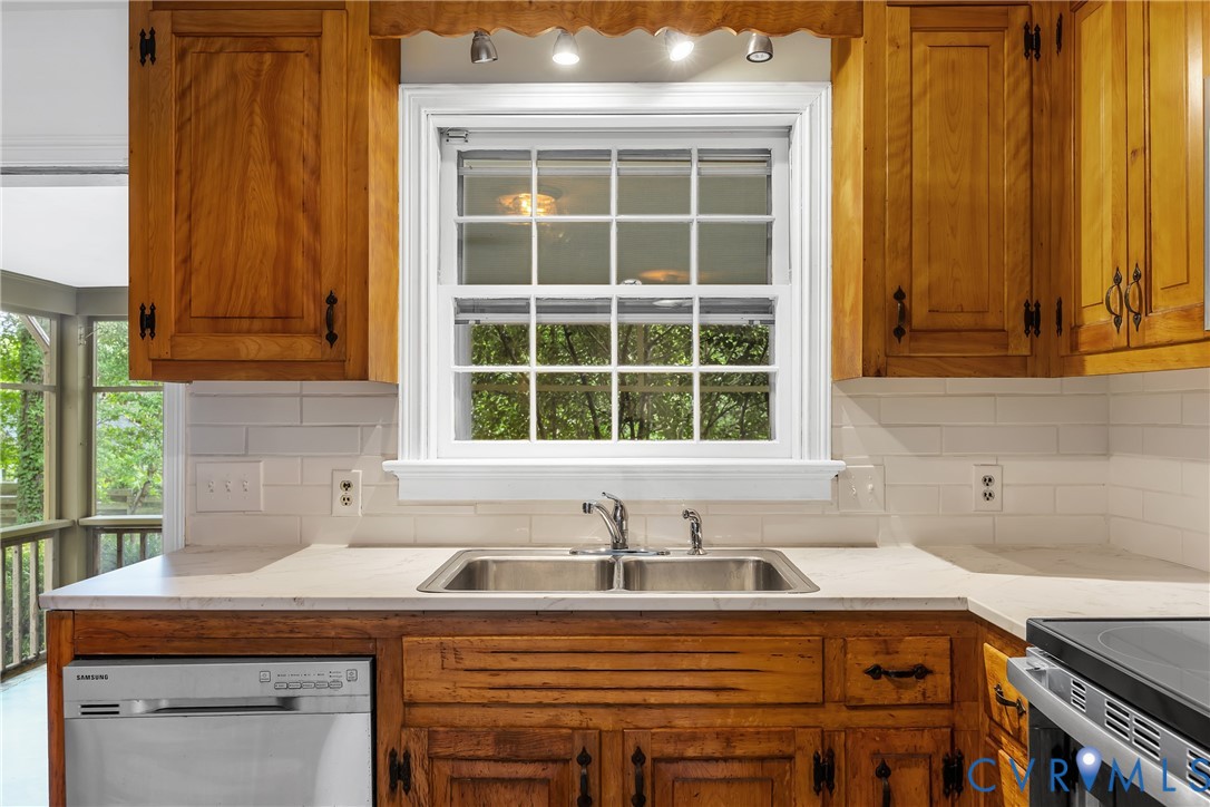 Henrico, Virginia 23238, United States, 3 Bedrooms Bedrooms, ,2 BathroomsBathrooms,Residential,Pending,190473