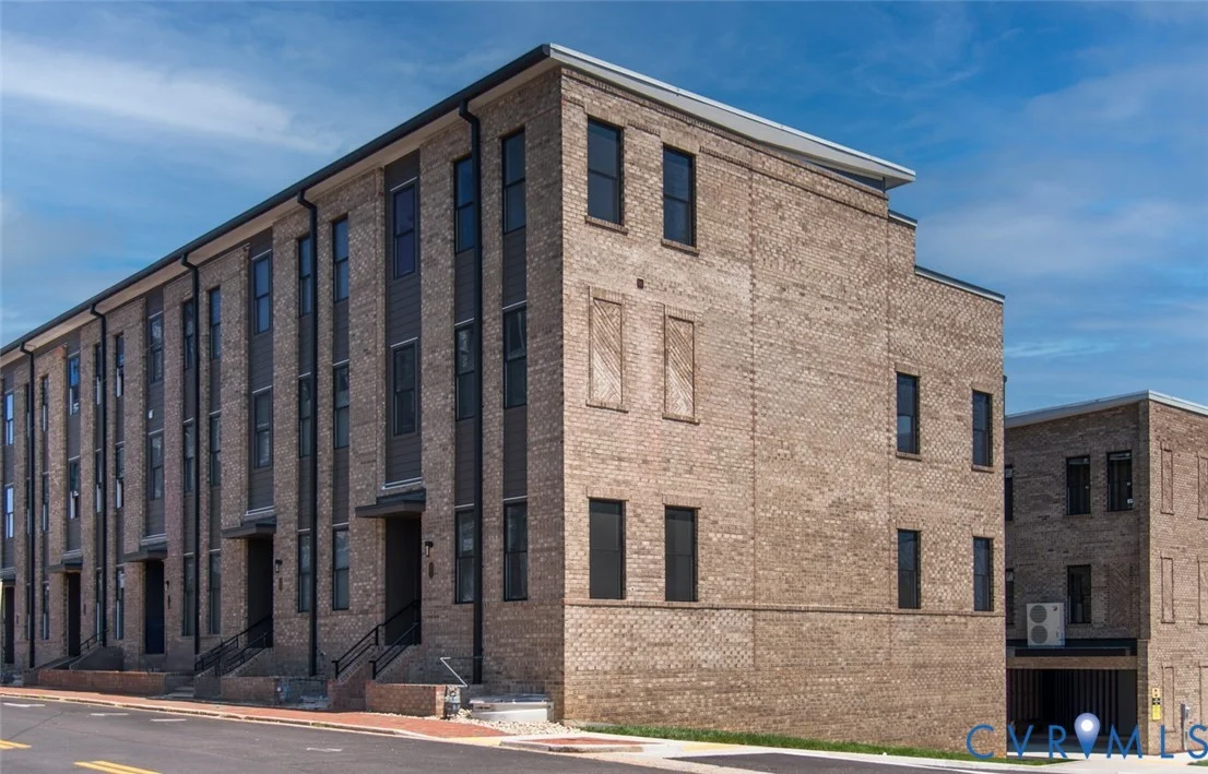 401 W 7th Street