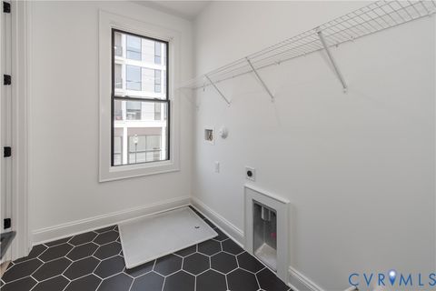 Tiny photo for 401 W 7th Street, Richmond, VA 23224 (MLS # 2610737)