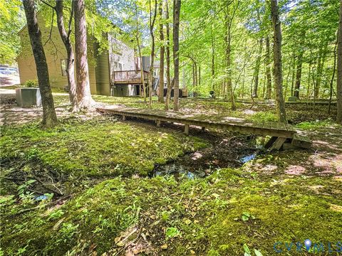 Tiny photo for 9717 Groundhog Drive, North Chesterfield, VA 23235 (MLS # 2612370)