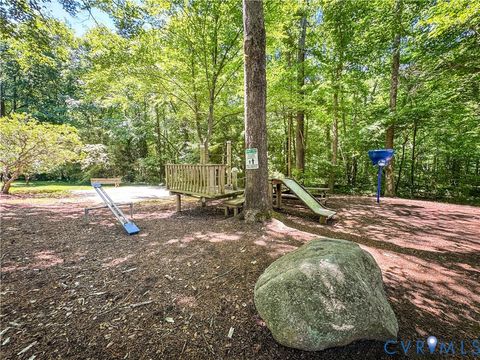 Tiny photo for 9717 Groundhog Drive, North Chesterfield, VA 23235 (MLS # 2612370)