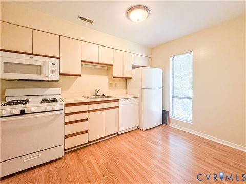 Tiny photo for 9717 Groundhog Drive, North Chesterfield, VA 23235 (MLS # 2612370)