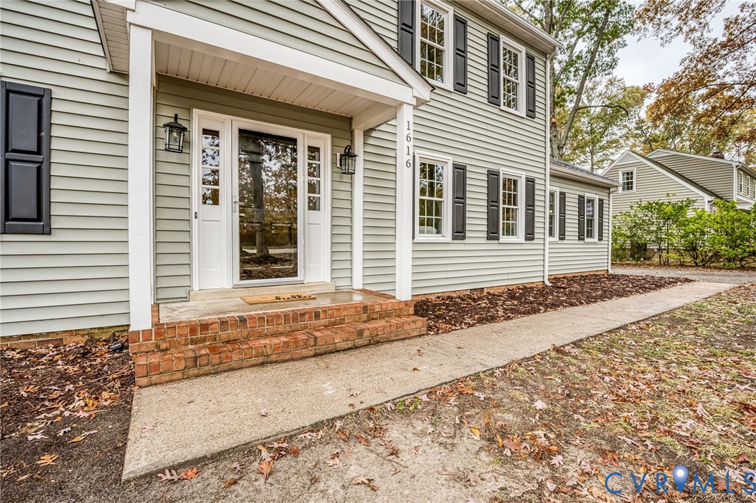 1616 Pocoshock Boulevard