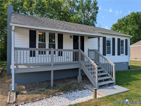Photo of 8113 Clovertree Court, North Chesterfield, VA 23235 (MLS # 2610792)