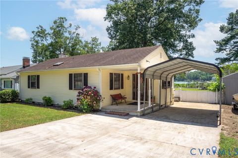 Photo of 742 Shore Drive, Hartfield, VA 23071 (MLS # 2613738)