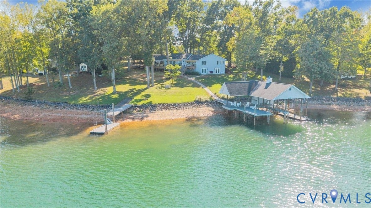 413 Lakestone Road