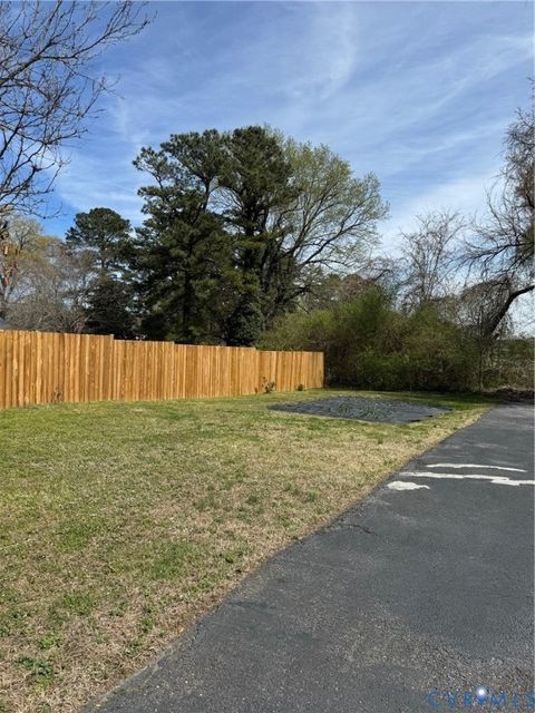 Tiny photo for 607 S Main Street, Nottoway, VA 23824 (MLS # 2607141)