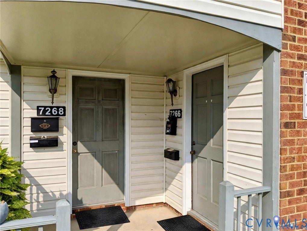 7268 Hanover Green Drive