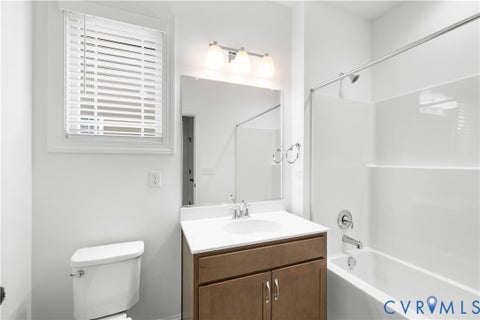 Tiny photo for 652 Overby Bend Road, Richmond, VA 23222 (MLS # 2628613)