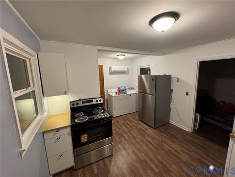 Tiny photo for 105 Gravatt Avenue, Nottoway, VA 23824 (MLS # 2531805)