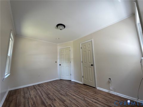 Tiny photo for 105 Gravatt Avenue, Nottoway, VA 23824 (MLS # 2531805)