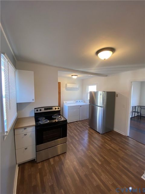 Tiny photo for 105 Gravatt Avenue, Nottoway, VA 23824 (MLS # 2531805)