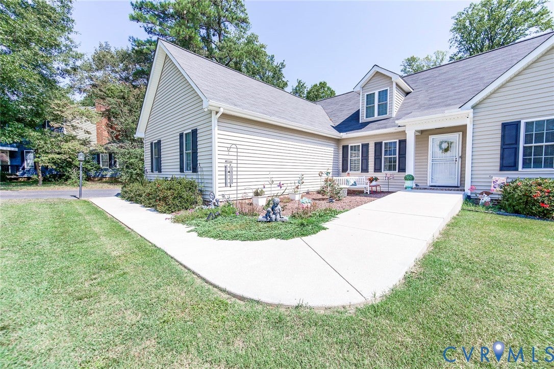 8266 Oakfield Lane