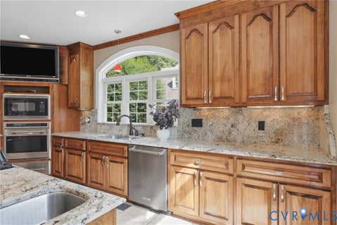 Tiny photo for 604 Cross Ridge LN LN, Manakin Sabot, VA 23103 (MLS # 2623925)