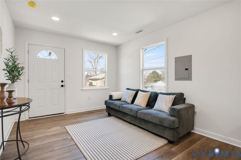 Tiny photo for 915 High Pearl Street, Petersburg, VA 23803 (MLS # 2605704)