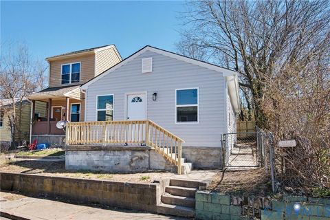 Tiny photo for 915 High Pearl Street, Petersburg, VA 23803 (MLS # 2605704)