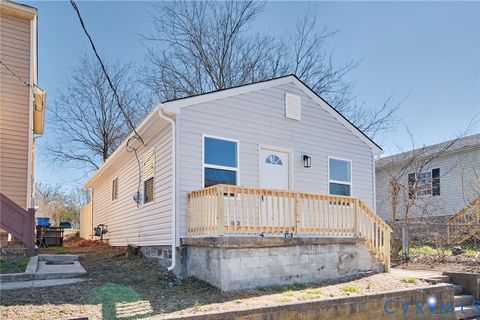 Tiny photo for 915 High Pearl Street, Petersburg, VA 23803 (MLS # 2605704)