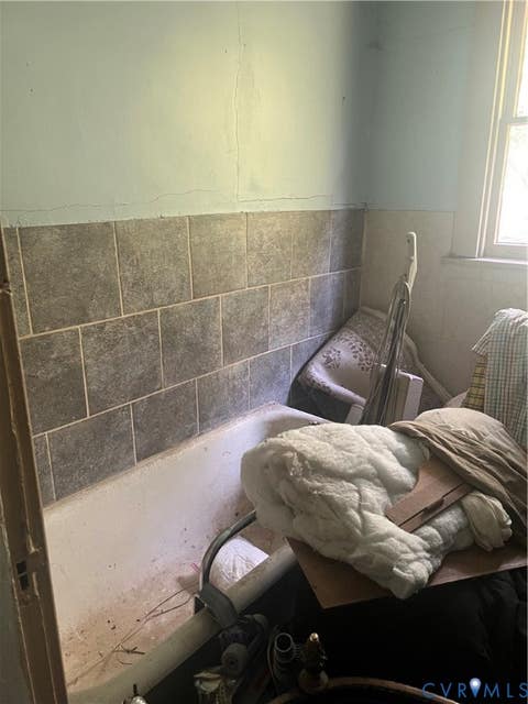 Tiny photo for 812 W Lancaster Road, Richmond, VA 23222 (MLS # 2616004)