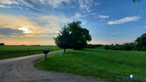 Tiny photo for 542 Ampthill Road, Cartersville, VA 23027 (MLS # 2622148)