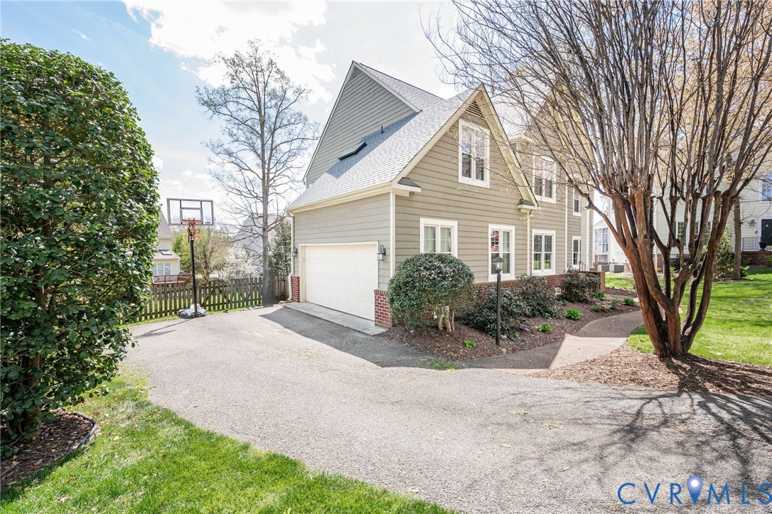 5800 Marcross Court