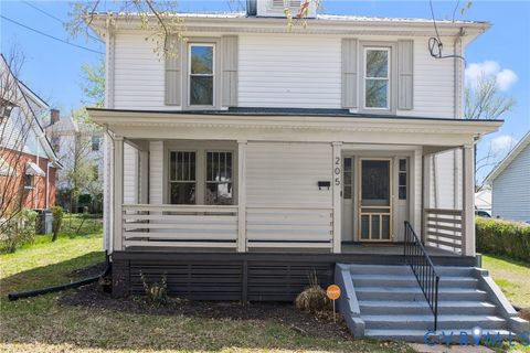 Tiny photo for 205 Warren Avenue, Lynchburg, VA 24501 (MLS # 2608229)