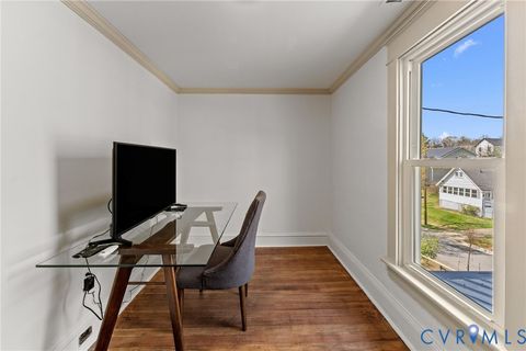 Tiny photo for 205 Warren Avenue, Lynchburg, VA 24501 (MLS # 2608229)