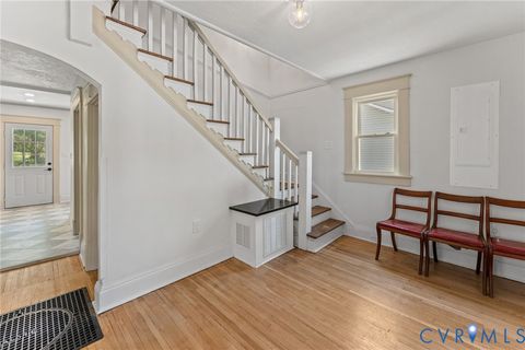 Tiny photo for 205 Warren Avenue, Lynchburg, VA 24501 (MLS # 2608229)