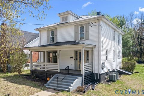Tiny photo for 205 Warren Avenue, Lynchburg, VA 24501 (MLS # 2608229)