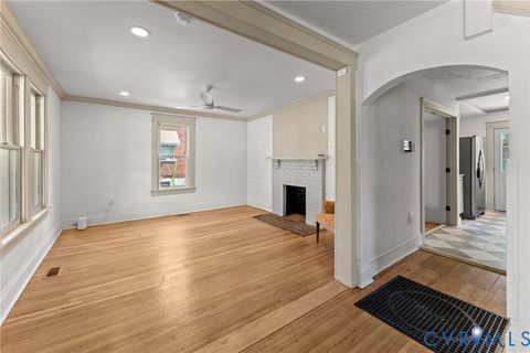 Tiny photo for 205 Warren Avenue, Lynchburg, VA 24501 (MLS # 2608229)