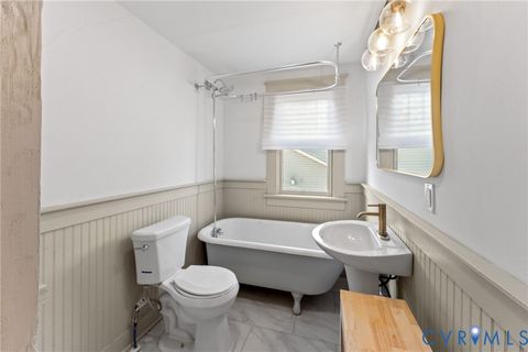 Tiny photo for 205 Warren Avenue, Lynchburg, VA 24501 (MLS # 2608229)